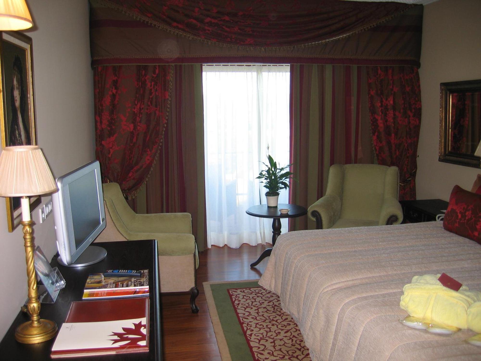 Convento Do Espinheiro, Historic Hotel & Spa Évora Rom bilde A room at the hotel