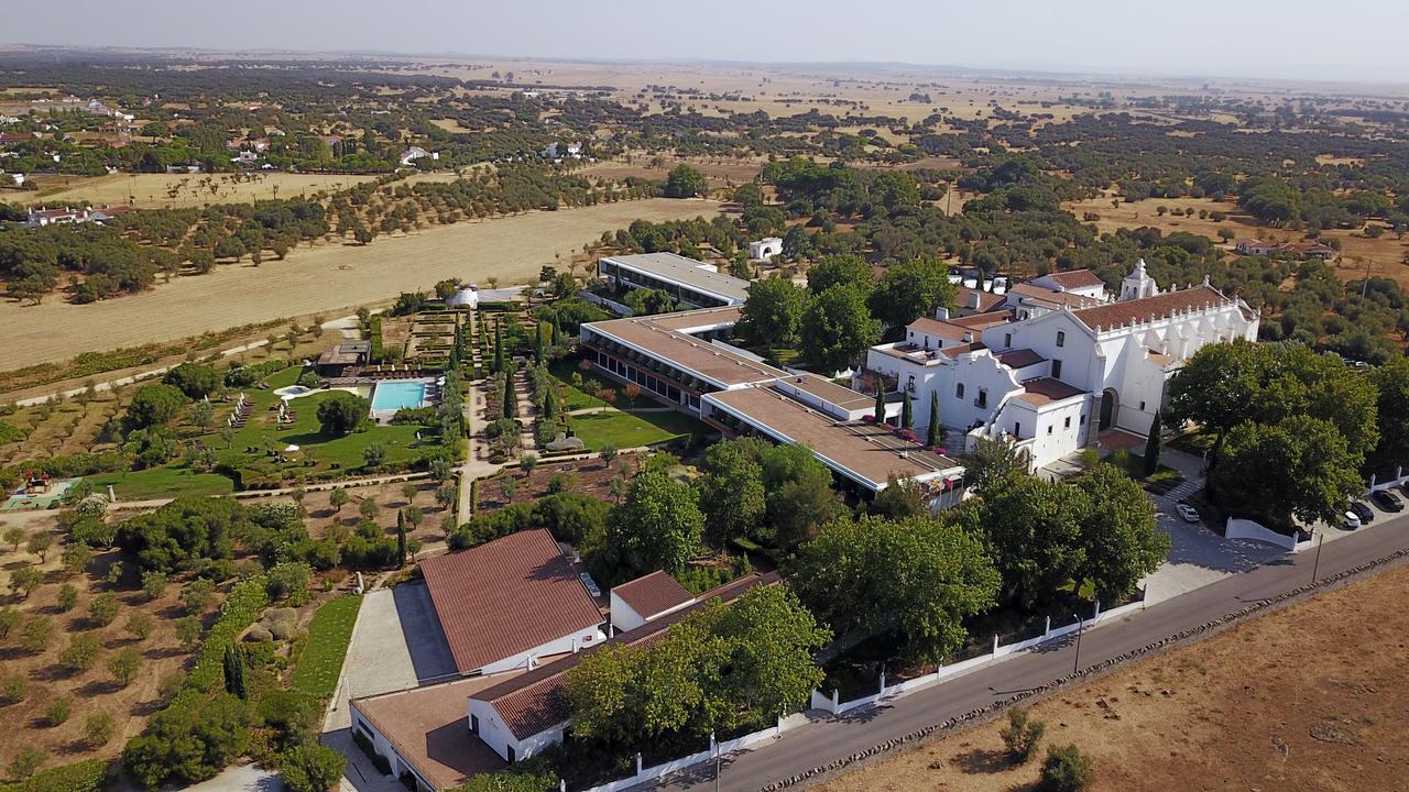 Convento Do Espinheiro, Historic Hotel & Spa Évora Eksteriør bilde Aerial view of the hotel